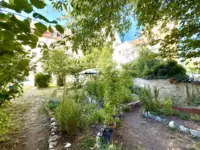 Im Gemüsegarten Ihres Mehrfamilienhauses gen Süden