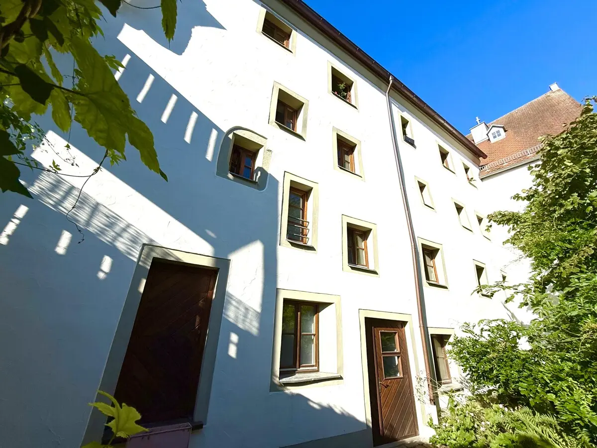 Ihr Mehrfamilienhaus vom Garten von Nord-Osten