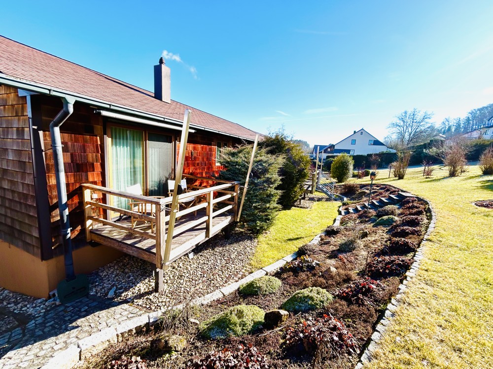Ihr Wohnhaus mit Garten aus Westen