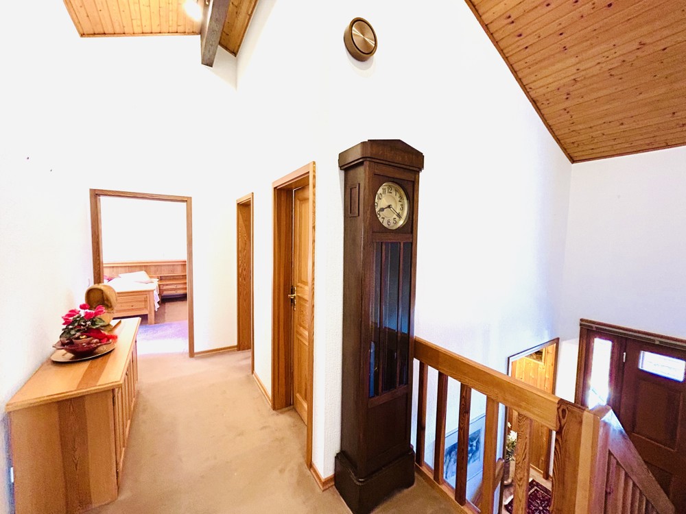 In Ihrer Diele gen Badezimmer & Schlafzimmer