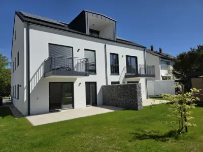 Erstbezug im Neubau: Energieeffizientes, modernes Wohnen mit hochweriger Einbauküche und Terrasse, 93049 Regensburg, Erdgeschosswohnung