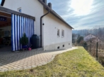 Seitlicher Aufgang zum Haus - Zweifamilienhaus in Deuerling, mit schöner Aussicht zum Kaufen