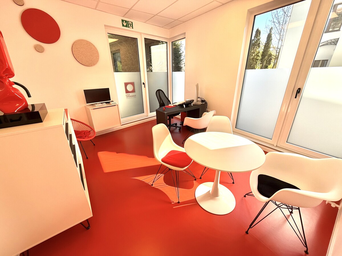 Ihr eines Sprechzimmer