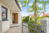 Hochwertiges Wohnen in Schwarzach! Ihr Traumhaus mit schönem Garten, Sauna und PV-Anlage! - Eingang