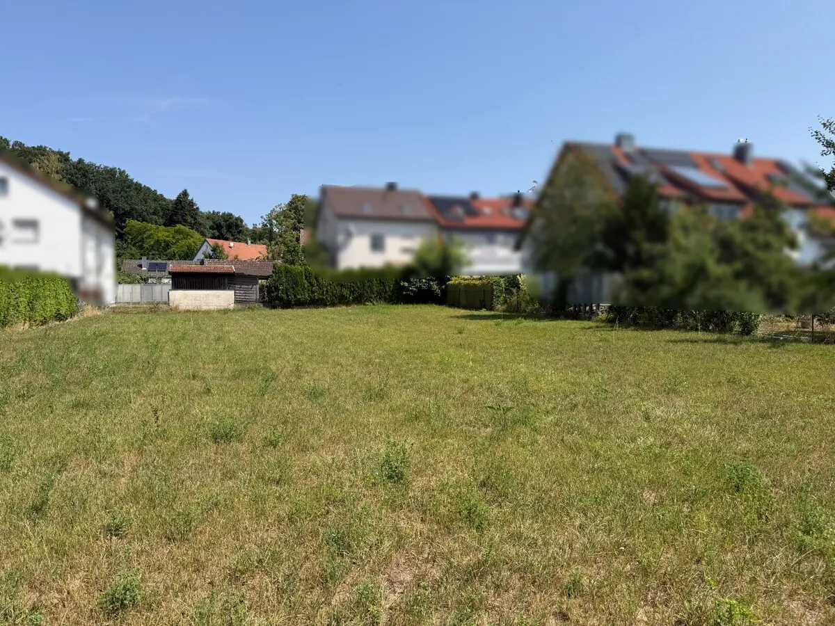 Grundstück