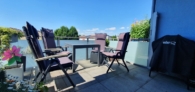 Titelbild - Wer sucht der findet – neuwertige 4 Zi. Whg. mit Balkon, EBK, 2 TG´s, Kfw 70 uvm.