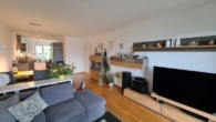 Bild - Wer sucht der findet – neuwertige 4 Zi. Whg. mit Balkon, EBK, 2 TG´s, Kfw 70 uvm.