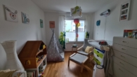 Bild - Wer sucht der findet – neuwertige 4 Zi. Whg. mit Balkon, EBK, 2 TG´s, Kfw 70 uvm.