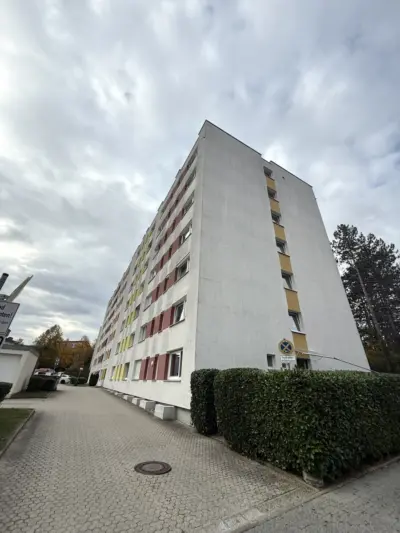 Vermietetes 1-Zimmer-Apartment im 3. OG mit Aufzug – attraktive Kapitalanlage in Regensburg, 93049 Regensburg, Etagenwohnung