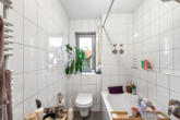 Badezimmer - Stadtamhof! Wohnen in Bestlage: 2 Zimmer, Balkon und Tiefgarage