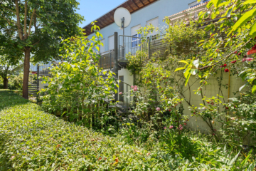 Attraktives Reiheneckhaus mit schöner Terrasse und Gartenanteil!, 93055 Regensburg, Reiheneckhaus