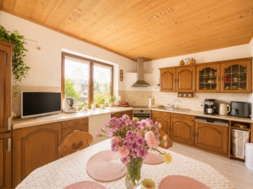 „Die Freiheit eines Hauses. Die Vorteile einer Wohnung“ Großzügige Maisonettewohnung auf zwei Ebenen mit Garten“, 93142 Maxhütte-Haidhof, Maisonettewohnung