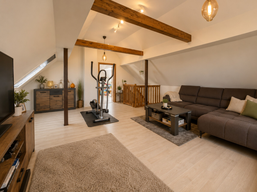 Haus Nr.1 DG (KI-generierte Visualisierung – kein Originalfoto)