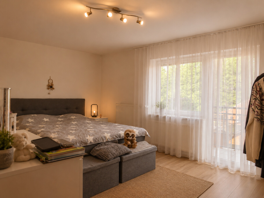 Haus Nr.1 OG (KI-generierte Visualisierung – kein Originalfoto)