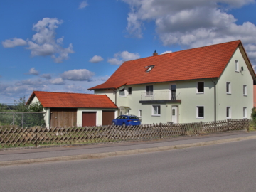 Viel Platz für neue Wohnideen: Großzügiges Zweifamilienhaus mit vielfältigen Möglichkeiten, 92421 Schwandorf, Zweifamilienhaus