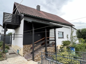 Klein und mein! Einfamilienhaus für die junge Familie in Regenstauf, 93128 Regenstauf, Einfamilienhaus