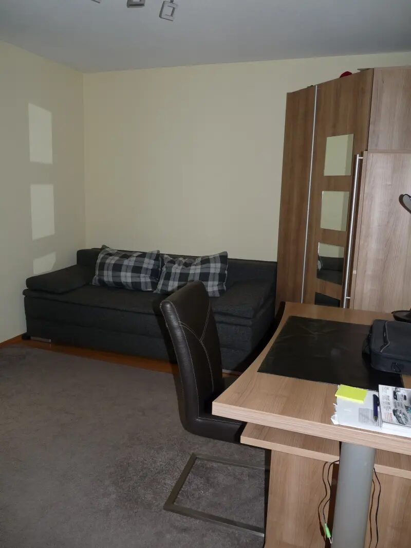 neuwertige 4 Zi. ETW mit Balkon u. EBK in Tegernheim - Photo 1