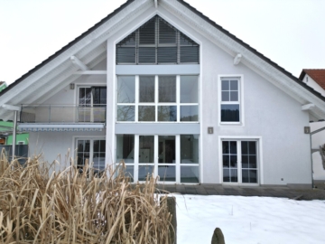 | Attraktives Wohnen in ruhiger Wohnlage | DHH in guter Lage von Lupburg, 92331 Lupburg, Doppelhaushälfte