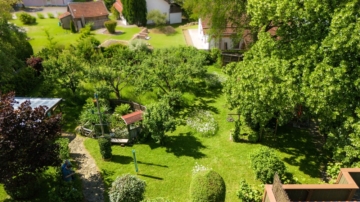 Frei gestalten – Alles ist möglich! Großes EFH oder zwei Wohnungen – Eigener Park oder Bauplatz!, 94518 Spiegelau, Einfamilienhaus