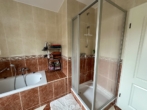 Wanne und Dusche - Gartenwohnung in schöner Lage mit perfekter Raumaufteilung!