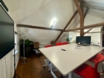 Büro oben - Repräsentative Büroetage mit Sichtdachstuhl & Glasdesign – Zentrale Lage am Hagen