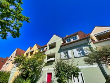 Geräumig! Grün! Günstig!, 93073 Neutraubling, Dachgeschosswohnung