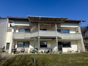 „Geräumiges Einfamilienhaus mit Einliegerwohnung und großem Garten in Furth im Wald, Ortsteil Lixenried“, 93437 Furth im Wald, Einfamilienhaus