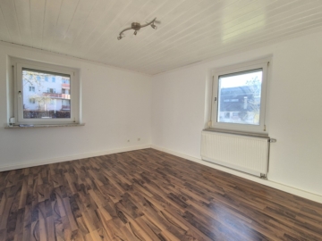 Sofort beziehbar – Über 4% Rendite !, 93055 Regensburg (Österreich), Erdgeschosswohnung
