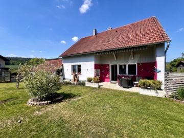 Renditestarkes Anlageobjekt: Vermietetes Zweifamilienhaus in Hohenfels!, 92366 Hohenfels, Zweifamilienhaus