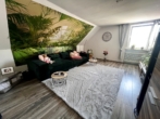 Wohnzimmer - Renditestarkes Anlageobjekt: Vermietetes Zweifamilienhaus in Hohenfels!