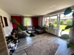 Wohnzimmer - Renditestarkes Anlageobjekt: Vermietetes Zweifamilienhaus in Hohenfels!
