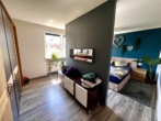Schlafzimmer - Renditestarkes Anlageobjekt: Vermietetes Zweifamilienhaus in Hohenfels!