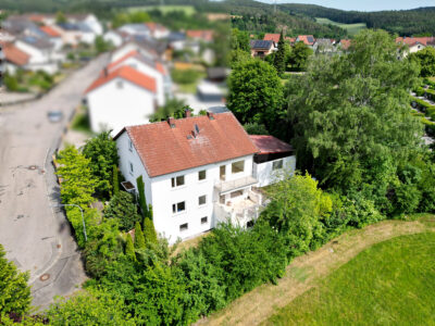 Mehr Generationen-Wohnen: Gepflegtes Zweifamilienhaus in idyllischer Lage, 93142 Maxhütte-Haidhof, Zweifamilienhaus