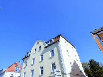 Die Gelegenheit – Großer Garten mit angeschlossener Wohnung! Frei!, 93055 Regensburg, Erdgeschosswohnung