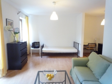 möbliertes Appartement in Regensburg am Sallerner Berg, 93057 Regensburg, Terrassenwohnung