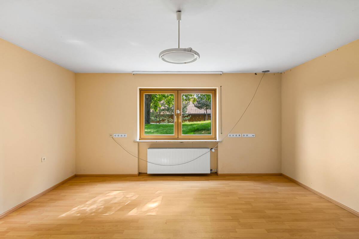 31 Arbeitszimmer UG