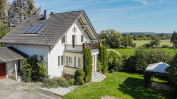 Haus und Grund: Hier wird ihr Traum vom Eigenheim wahr!, 93149 Nittenau, Einfamilienhaus