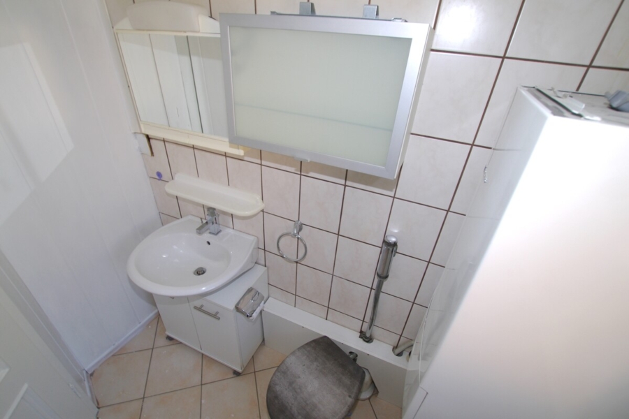 Gäste-WC EG