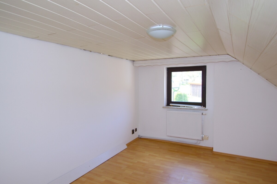 großes Zimmer DG