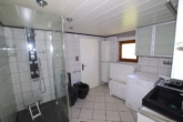 großes Badezimmer