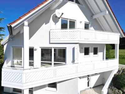 Exklusives Einfamilienhaus mit Einliegerwohnung in ruhiger und attraktiver Lage, 93138 Lappersdorf, Einfamilienhaus