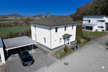 Ihre Oase – Ihr Refugium in ruhiger Randlage Neuwertiges energieeffizentes EFH im Toskanastil, 92331 Parsberg, Einfamilienhaus