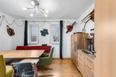 Esszimmer - 5-Zimmer-Wohnung mit Garten, Carport und separatem Büro
