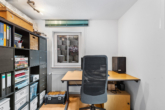 Bürozimmer/Gästezimmer - 5-Zimmer-Wohnung mit Garten, Carport und separatem Büro