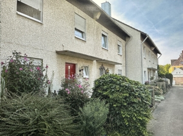 Helles Reihenmittelhaus mit studioähnlicher Dachgeschosswohnung  ideal für Familien!, 93055 Regensburg, Reihenmittelhaus