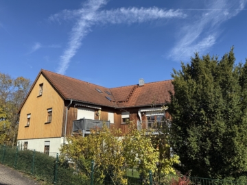 Eigennutzer und Kapitalanleger aufgepasst! Gepflegte 2-Zimmer-Wohnung in Nittendorf! Frei!, 93152 Nittendorf, Dachgeschosswohnung