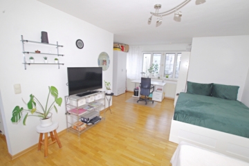 | Lichtdurchflutet! | 1-Zimmer Apartment in ruhiger Lage, 93051 Regensburg, Etagenwohnung