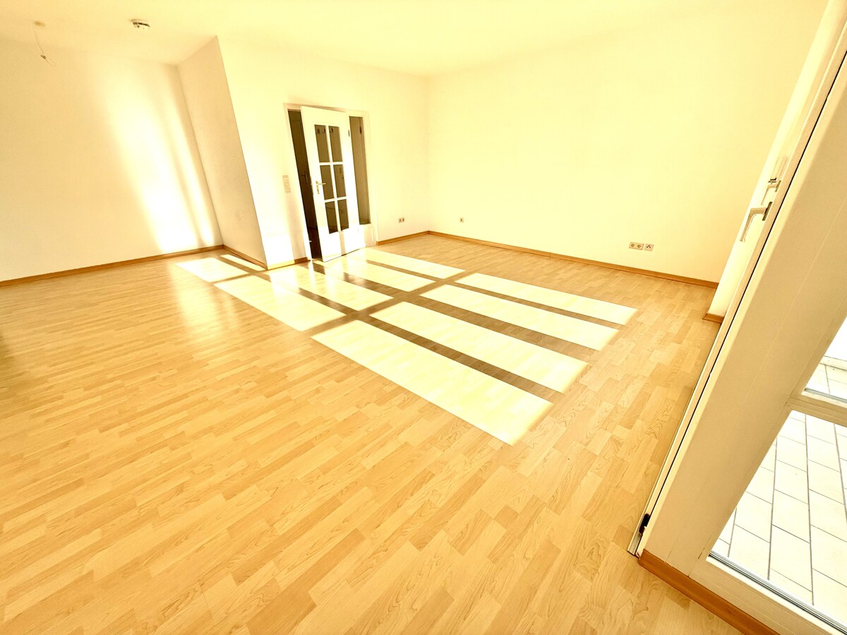In Ihrem Wohnzimmer gen Diele