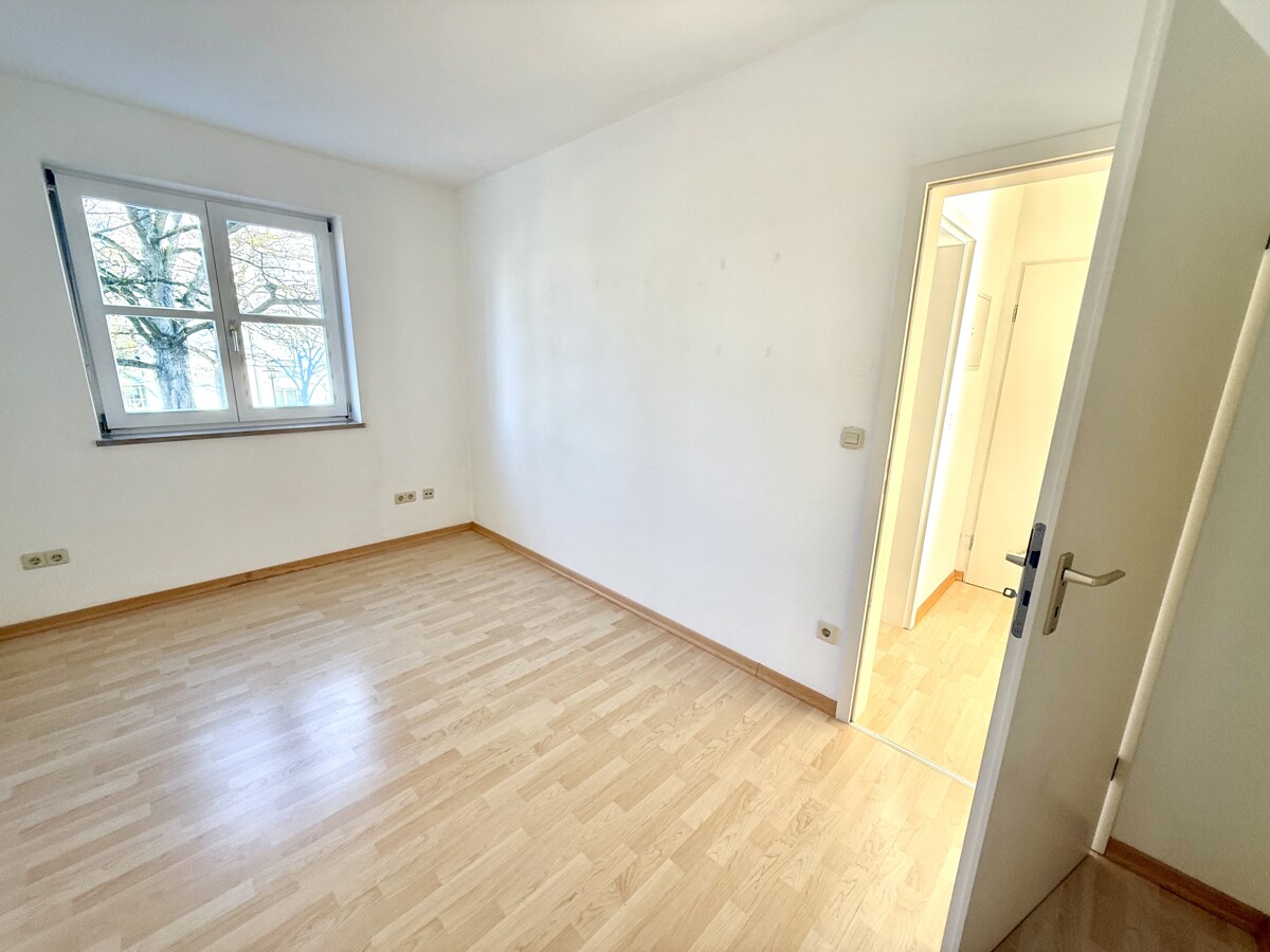 In Ihrem Arbeitszimmer