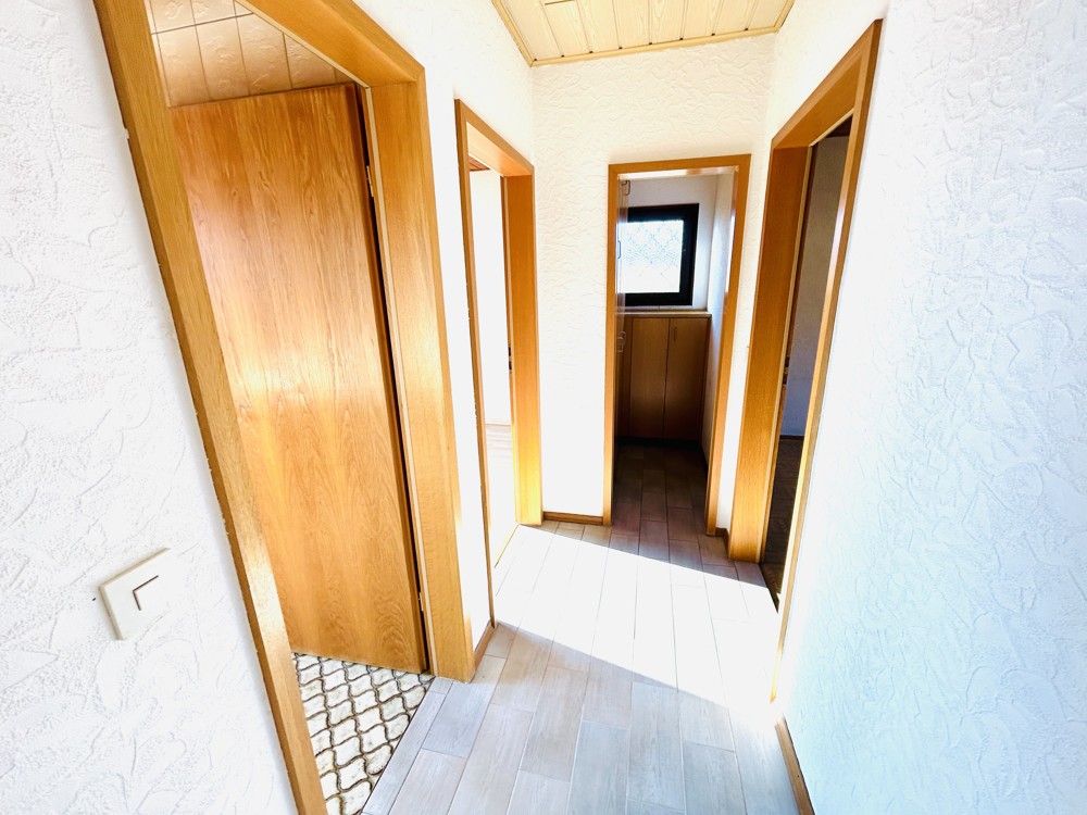 In Ihrer Diele gen Badezimmer & Schlafzimmer